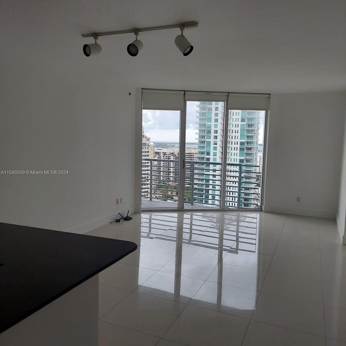 325 Biscayne Blvd, Miami, FL, 33131 United States, 1 Bedroom Bedrooms, ,1 BathroomBathrooms,Residential,For Sale,Biscayne Blvd,A11549209