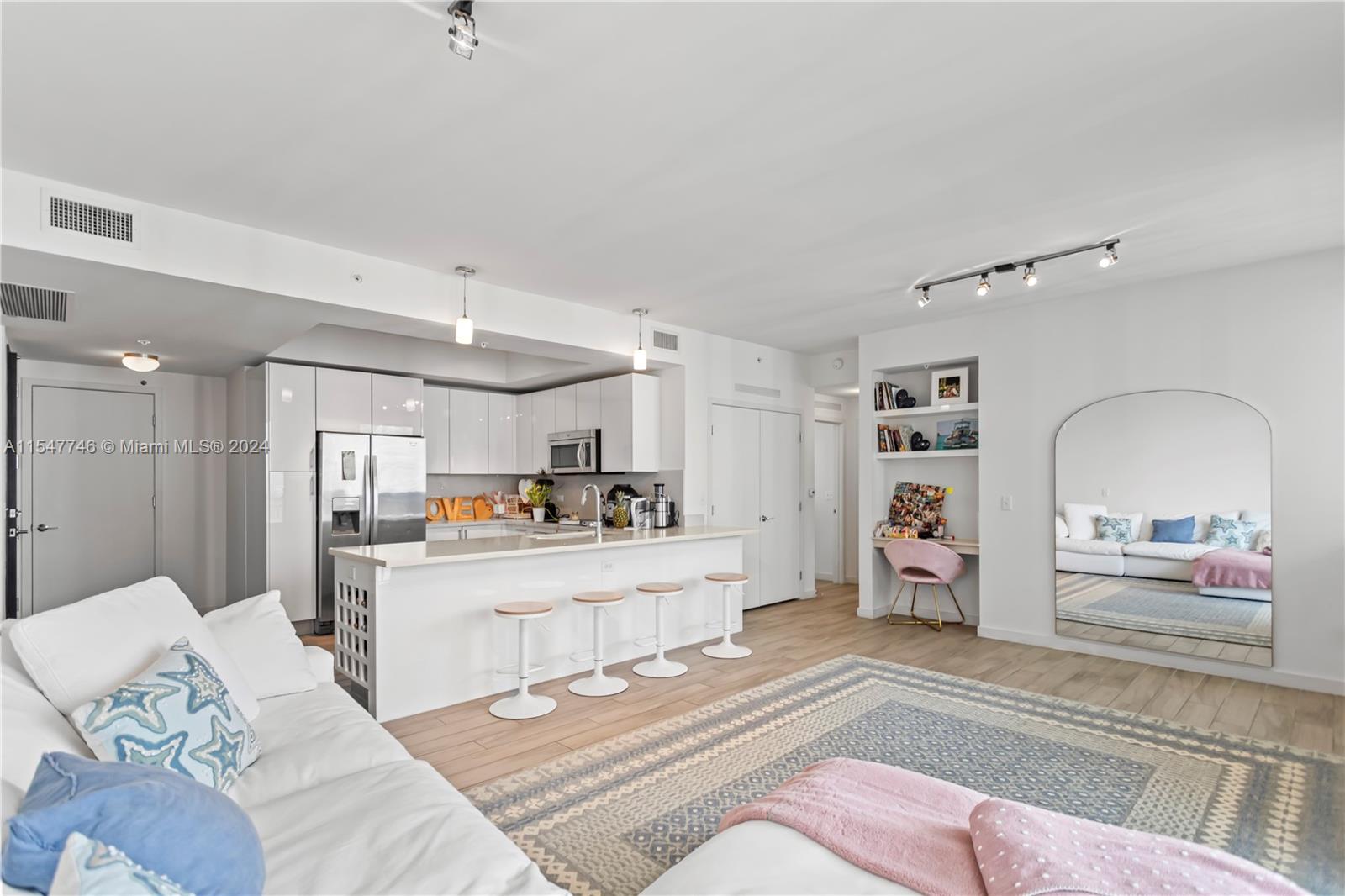 999 SW 1st Ave 2214, Miami, Florida 33130, 2 Bedrooms Bedrooms, ,2 BathroomsBathrooms,Residential,For Sale,999 SW 1st Ave 2214,A11547746