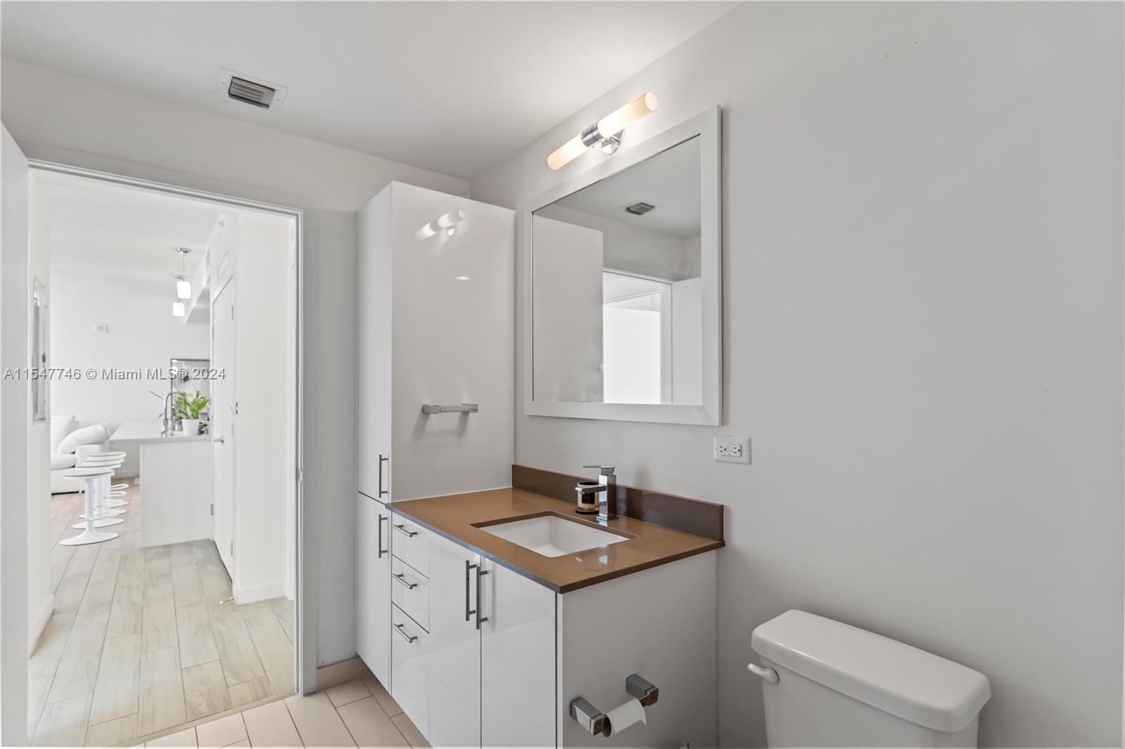 999 SW 1st Ave 2214, Miami, Florida 33130, 2 Bedrooms Bedrooms, ,2 BathroomsBathrooms,Residential,For Sale,999 SW 1st Ave 2214,A11547746