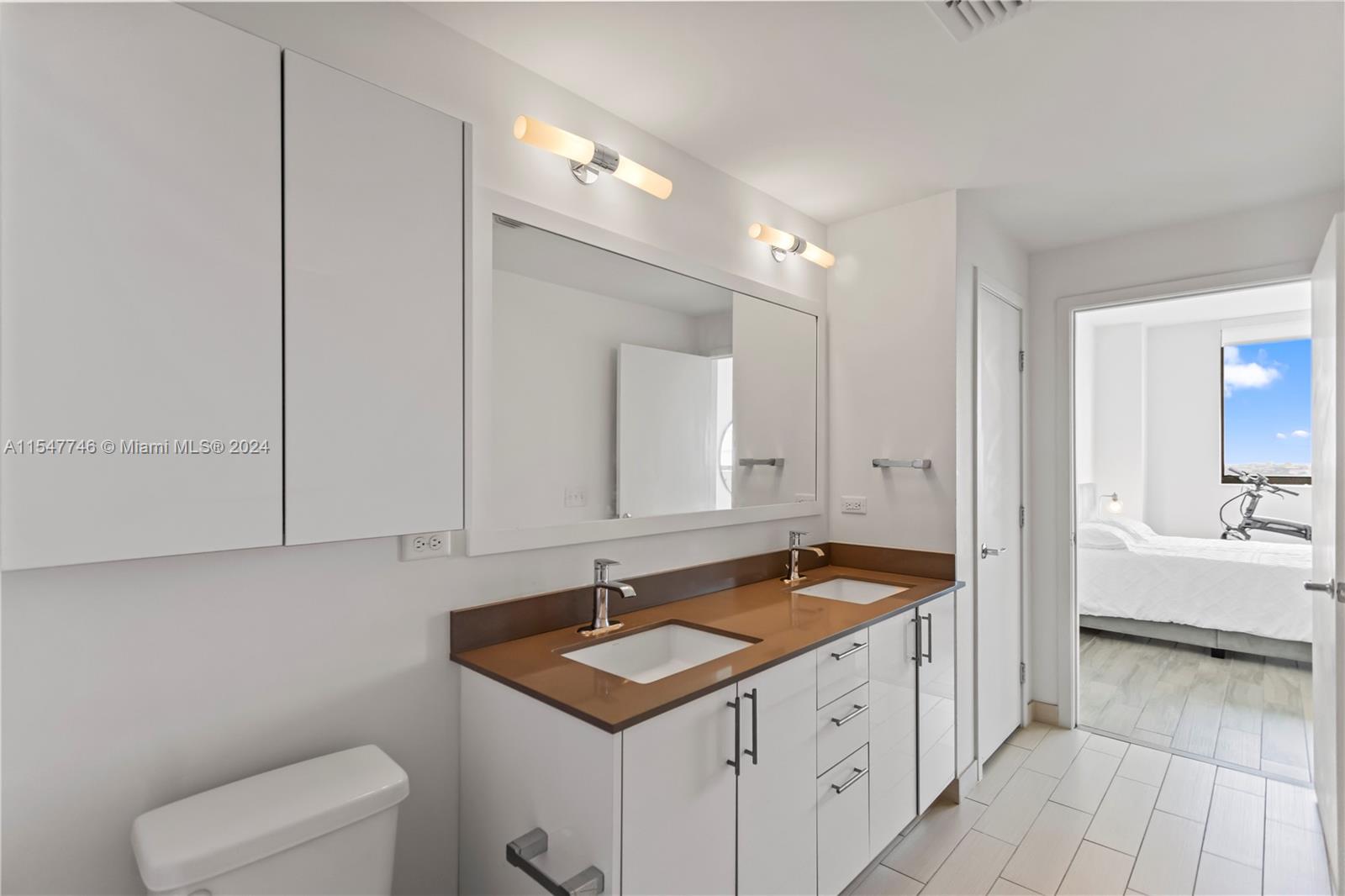 999 SW 1st Ave 2214, Miami, Florida 33130, 2 Bedrooms Bedrooms, ,2 BathroomsBathrooms,Residential,For Sale,999 SW 1st Ave 2214,A11547746