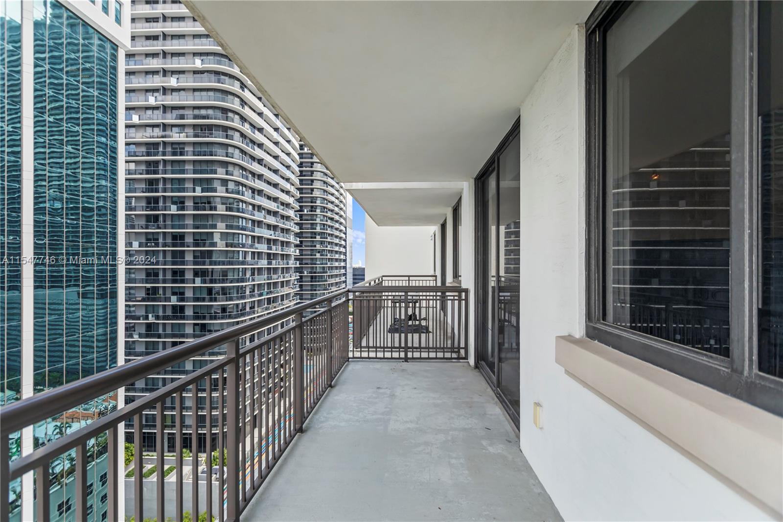 999 SW 1st Ave 2214, Miami, Florida 33130, 2 Bedrooms Bedrooms, ,2 BathroomsBathrooms,Residential,For Sale,999 SW 1st Ave 2214,A11547746