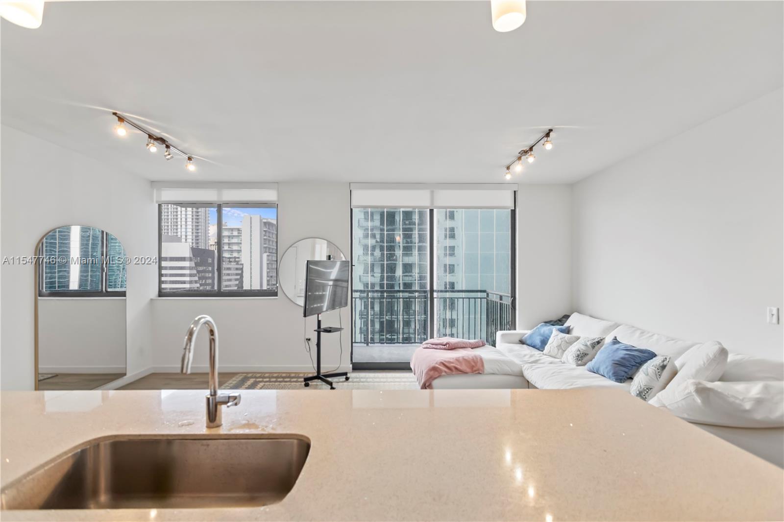 999 SW 1st Ave 2214, Miami, Florida 33130, 2 Bedrooms Bedrooms, ,2 BathroomsBathrooms,Residential,For Sale,999 SW 1st Ave 2214,A11547746
