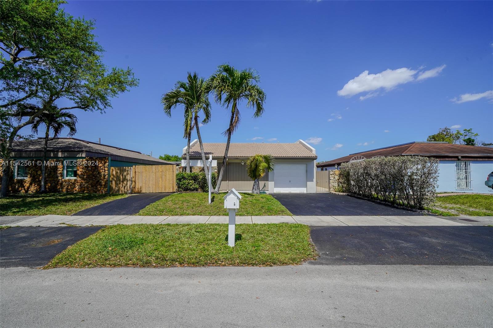 11561 SW 83rd Ter  For Sale A11542561, FL
