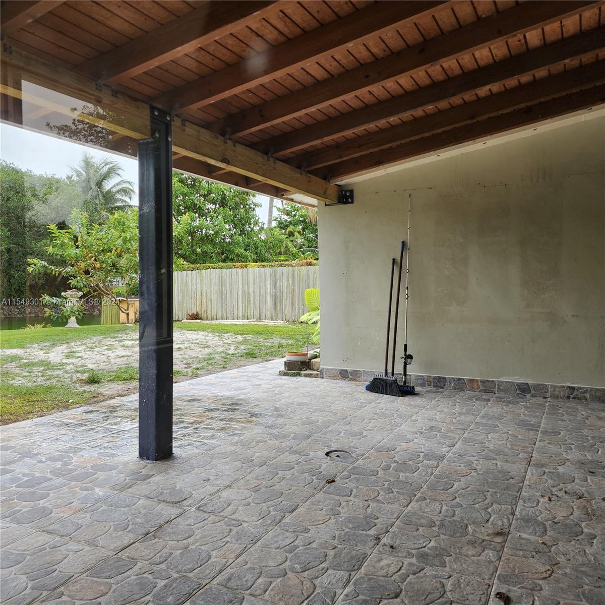 3325 S Lake Dr, Miami, Florida 33155, 3 Bedrooms Bedrooms, ,2 BathroomsBathrooms,Residentiallease,For Rent,3325 S Lake Dr,A11549301