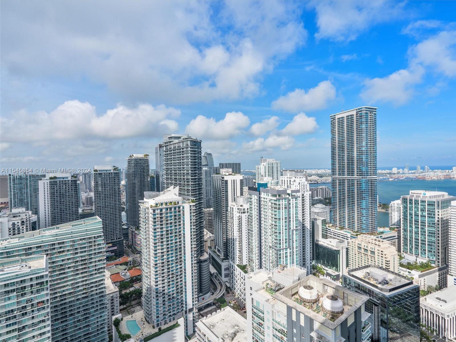 60 SW 13th St 5018, Miami, Florida 33130, 3 Bedrooms Bedrooms, ,3 BathroomsBathrooms,Residential,For Sale,60 SW 13th St 5018,A11545854