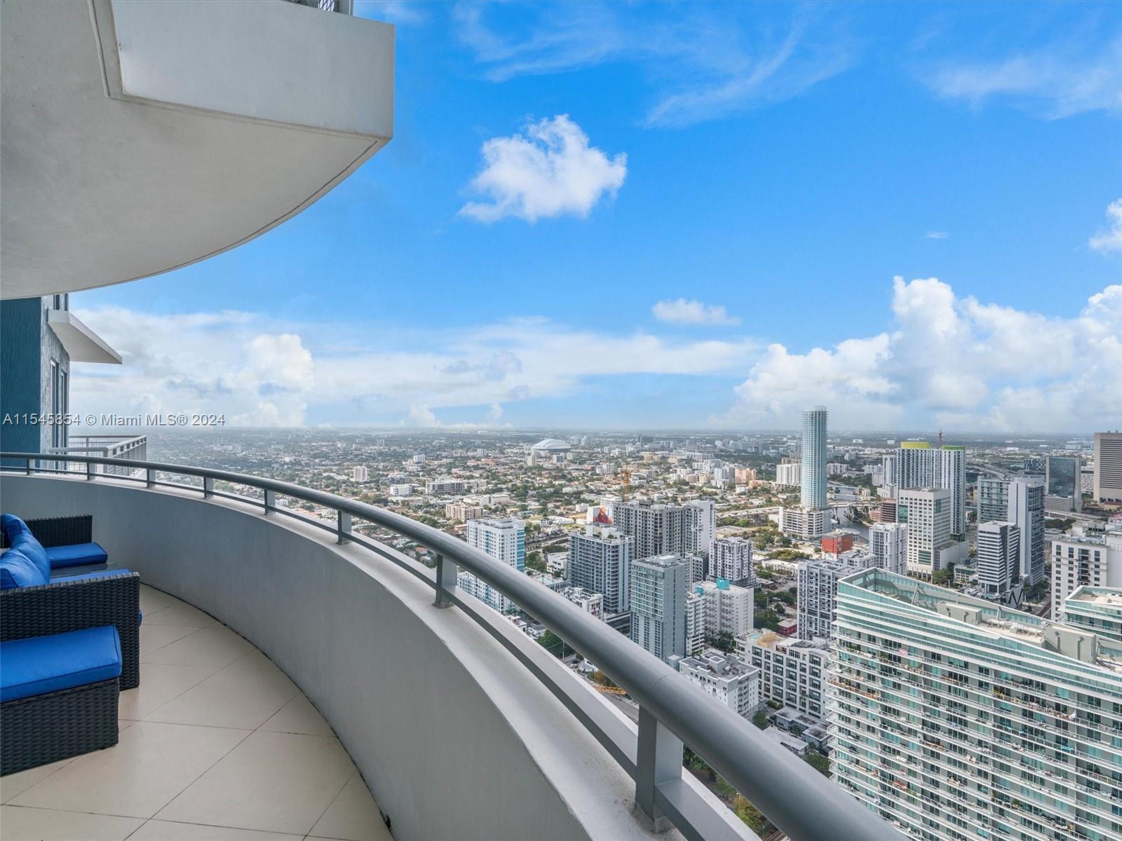 60 SW 13th St 5018, Miami, Florida 33130, 3 Bedrooms Bedrooms, ,3 BathroomsBathrooms,Residential,For Sale,60 SW 13th St 5018,A11545854