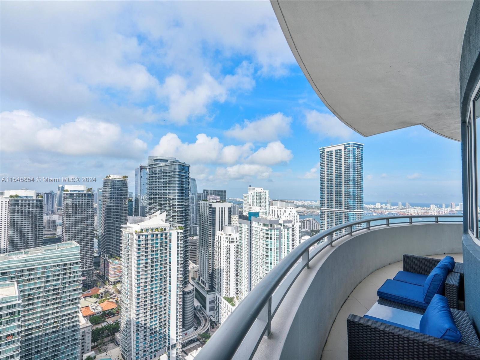 60 SW 13th St 5018, Miami, Florida 33130, 3 Bedrooms Bedrooms, ,3 BathroomsBathrooms,Residential,For Sale,60 SW 13th St 5018,A11545854