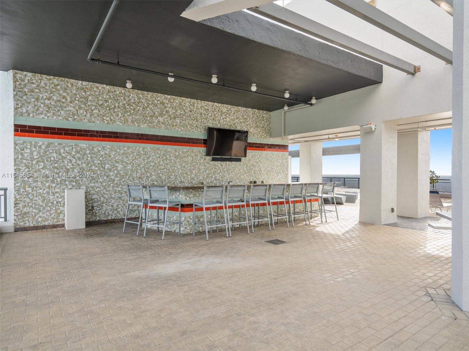 60 SW 13th St 5018, Miami, Florida 33130, 3 Bedrooms Bedrooms, ,3 BathroomsBathrooms,Residential,For Sale,60 SW 13th St 5018,A11545854