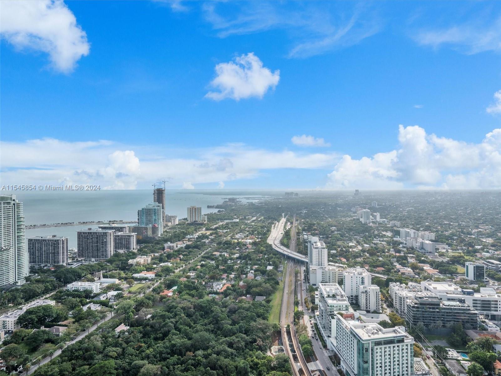 60 SW 13th St 5018, Miami, Florida 33130, 3 Bedrooms Bedrooms, ,3 BathroomsBathrooms,Residential,For Sale,60 SW 13th St 5018,A11545854