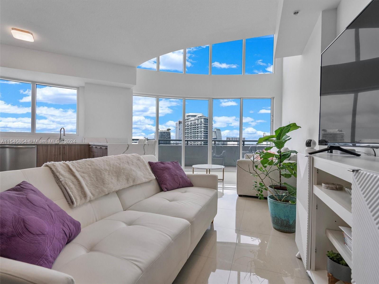 60 SW 13th St 5018, Miami, Florida 33130, 3 Bedrooms Bedrooms, ,3 BathroomsBathrooms,Residential,For Sale,60 SW 13th St 5018,A11545854