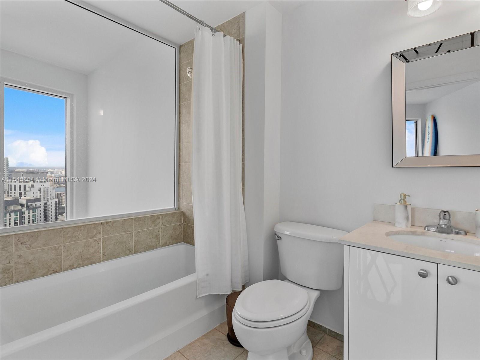 60 SW 13th St 5018, Miami, Florida 33130, 3 Bedrooms Bedrooms, ,3 BathroomsBathrooms,Residential,For Sale,60 SW 13th St 5018,A11545854