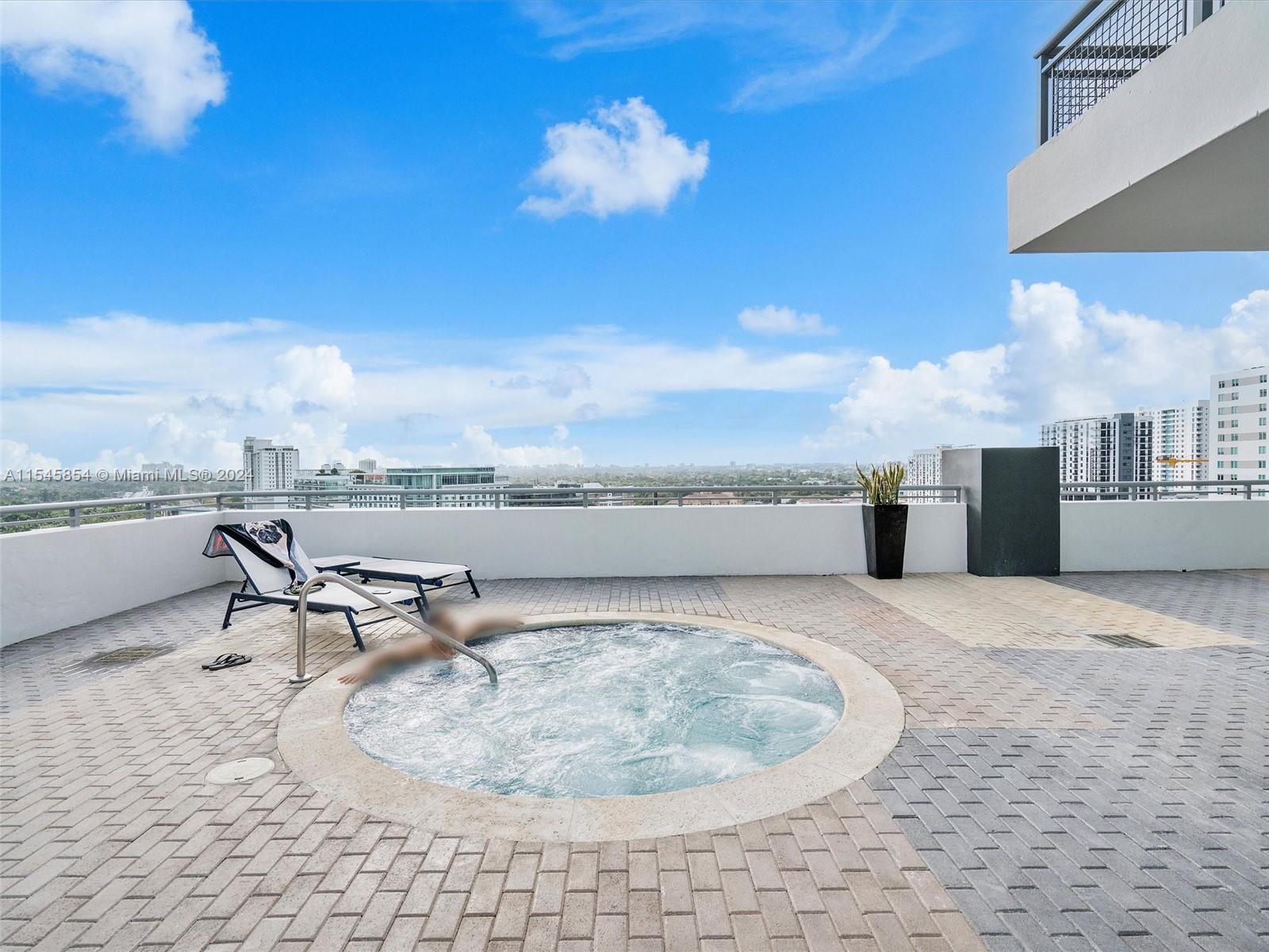 60 SW 13th St 5018, Miami, Florida 33130, 3 Bedrooms Bedrooms, ,3 BathroomsBathrooms,Residential,For Sale,60 SW 13th St 5018,A11545854