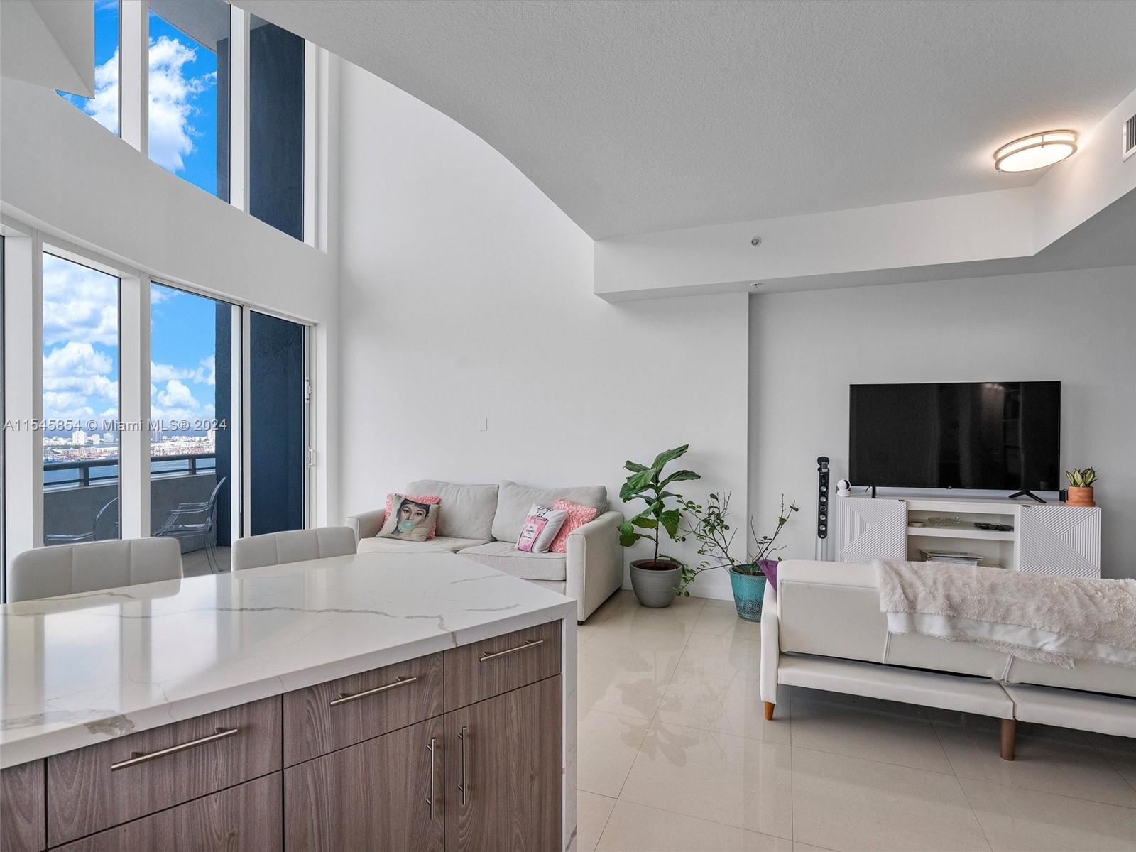 60 SW 13th St 5018, Miami, Florida 33130, 3 Bedrooms Bedrooms, ,3 BathroomsBathrooms,Residential,For Sale,60 SW 13th St 5018,A11545854