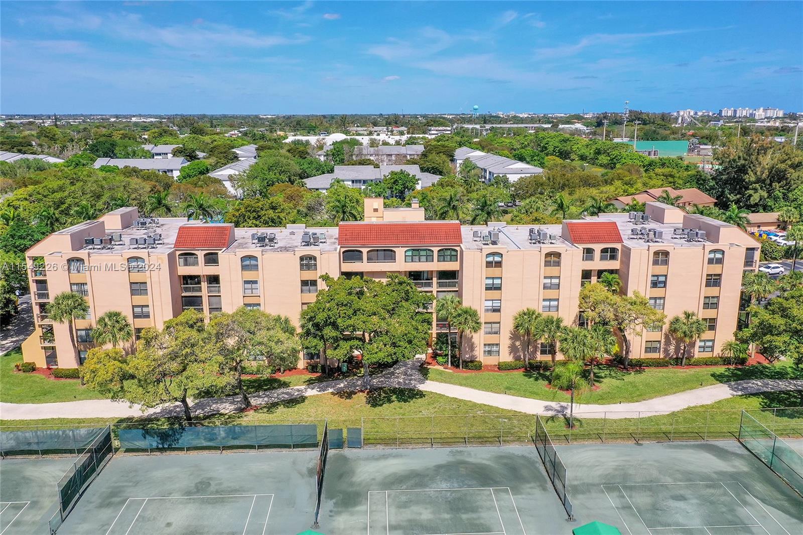 500 Egret Cir, Delray Beach, FL, 33444 United States, 2 Bedrooms Bedrooms, ,2 BathroomsBathrooms,Residential,For Sale,Egret Cir,A11549226