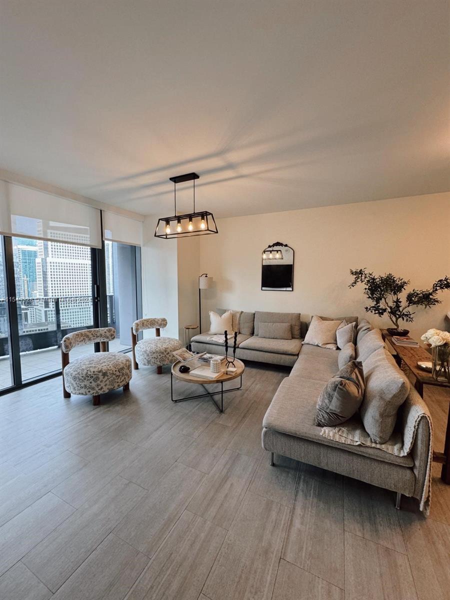 1000 Brickell Plz 2614, Miami, Florida 33131, 1 Bedroom Bedrooms, ,1 BathroomBathrooms,Residential,For Sale,1000 Brickell Plz 2614,A11549328