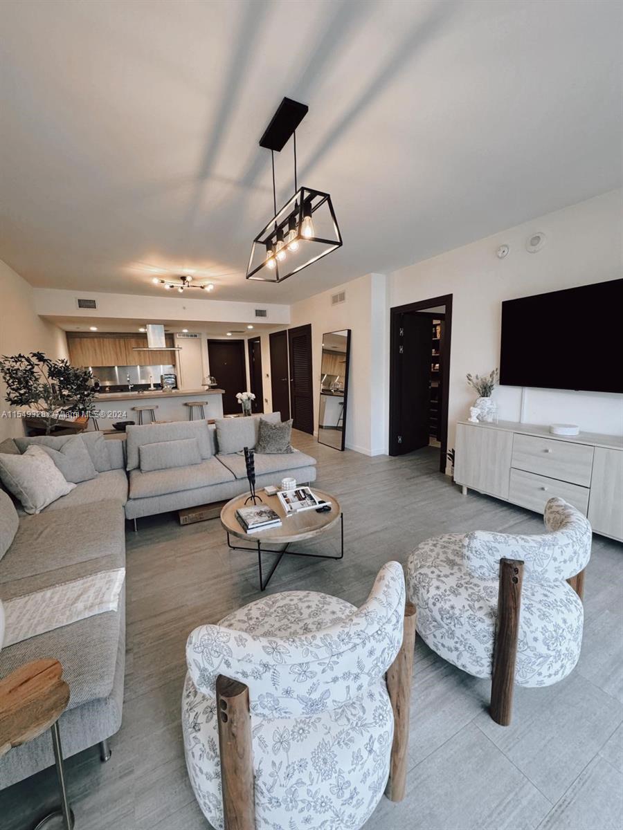 1000 Brickell Plz 2614, Miami, Florida 33131, 1 Bedroom Bedrooms, ,1 BathroomBathrooms,Residential,For Sale,1000 Brickell Plz 2614,A11549328