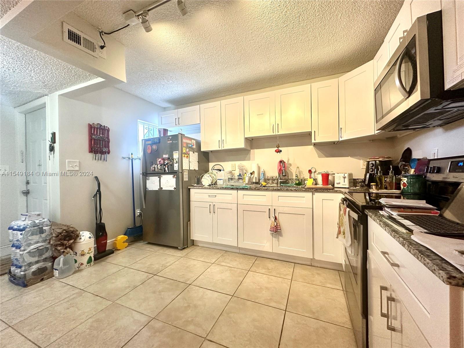 2740 63rd Pl, Hialeah, FL, 33016 United States, 2 Bedrooms Bedrooms, ,2 BathroomsBathrooms,Residential,For Sale,63rd Pl,A11549184