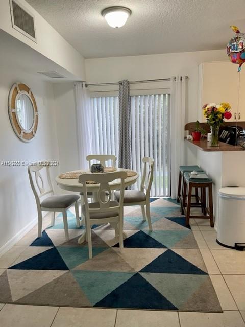 3 BR 2 Bath apartment located in the Courts of Bayshore, one of the best gated communities in Cutler Bay. This apartment is on the first floor, Central A/C, SS appliances, assigned parking and guest parking. The amenities are excellent, pool, gym, Club house, and much more. Great place for a family!! Available June 1st