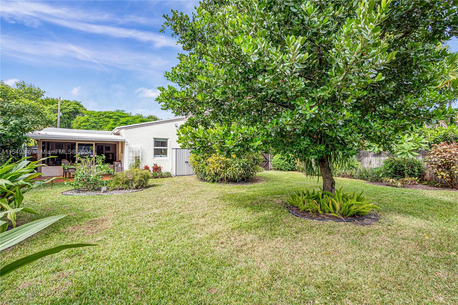 1736 17th Ave, Fort Lauderdale, FL, 33305 United States, 2 Bedrooms Bedrooms, ,2 BathroomsBathrooms,Residential,For Sale,17th Ave,A11549347