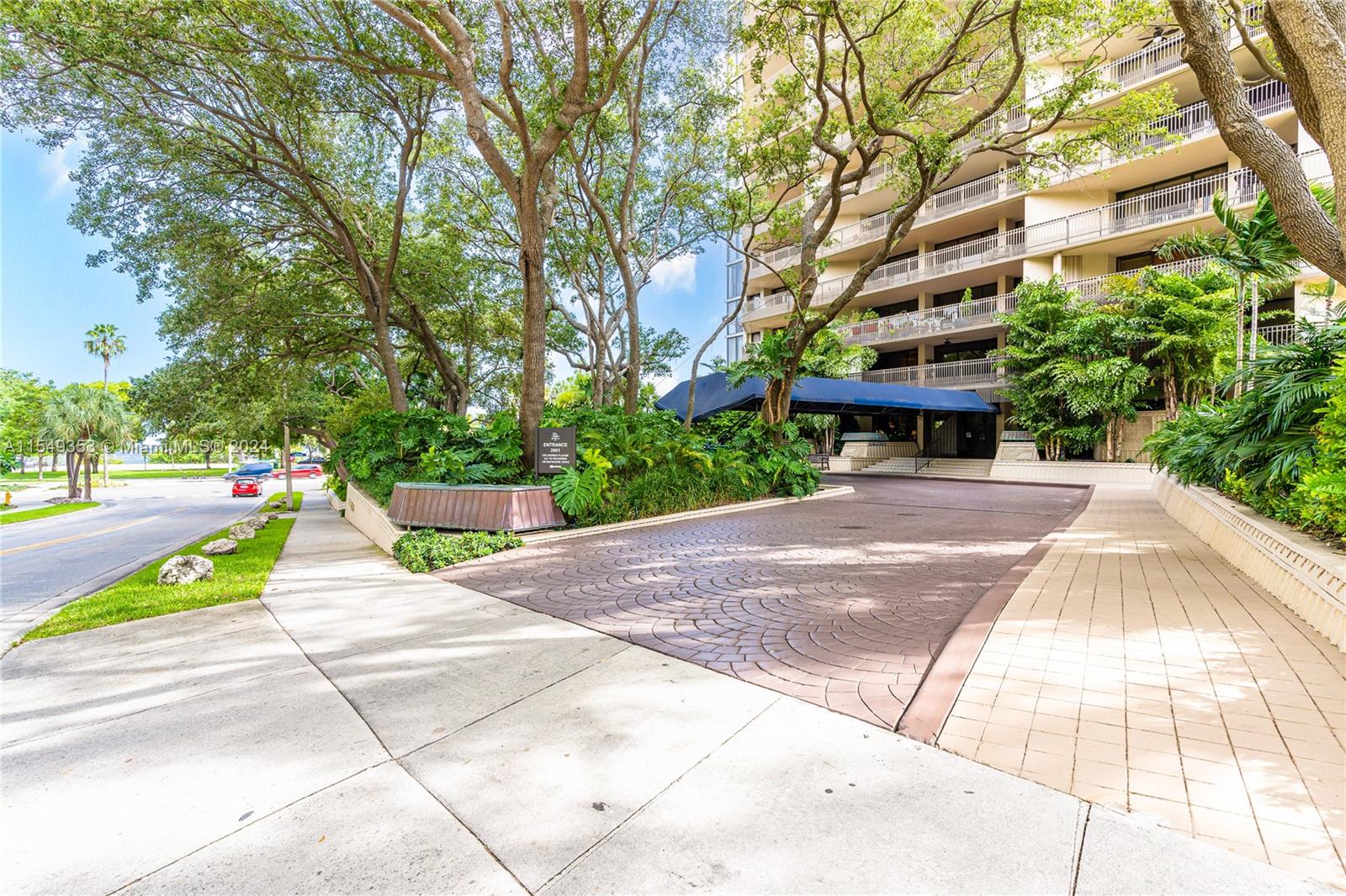 2901 S Bayshore Dr #4C For Sale A11549353, FL