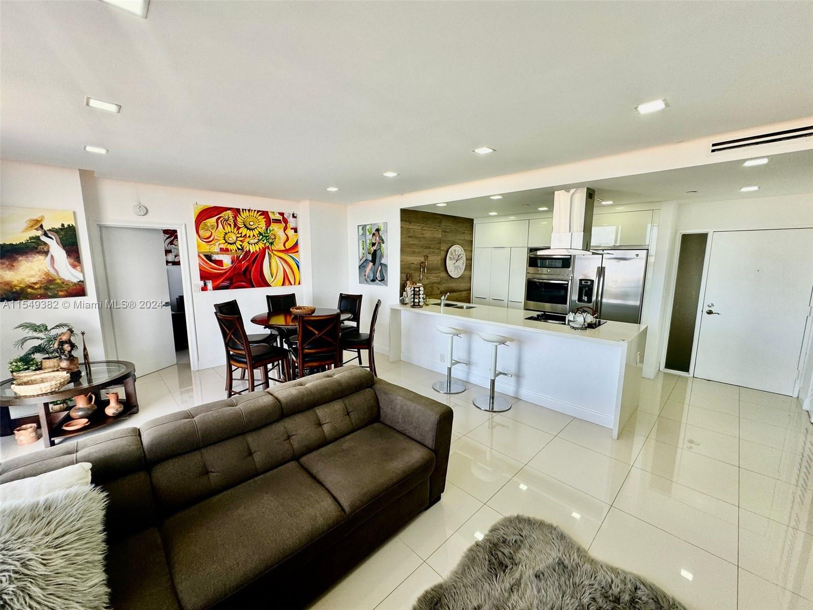 7601 E Treasure Dr PH116, North Bay Village, Florida 33141, 2 Bedrooms Bedrooms, ,2 BathroomsBathrooms,Residentiallease,For Rent,7601 E Treasure Dr PH116,A11549382