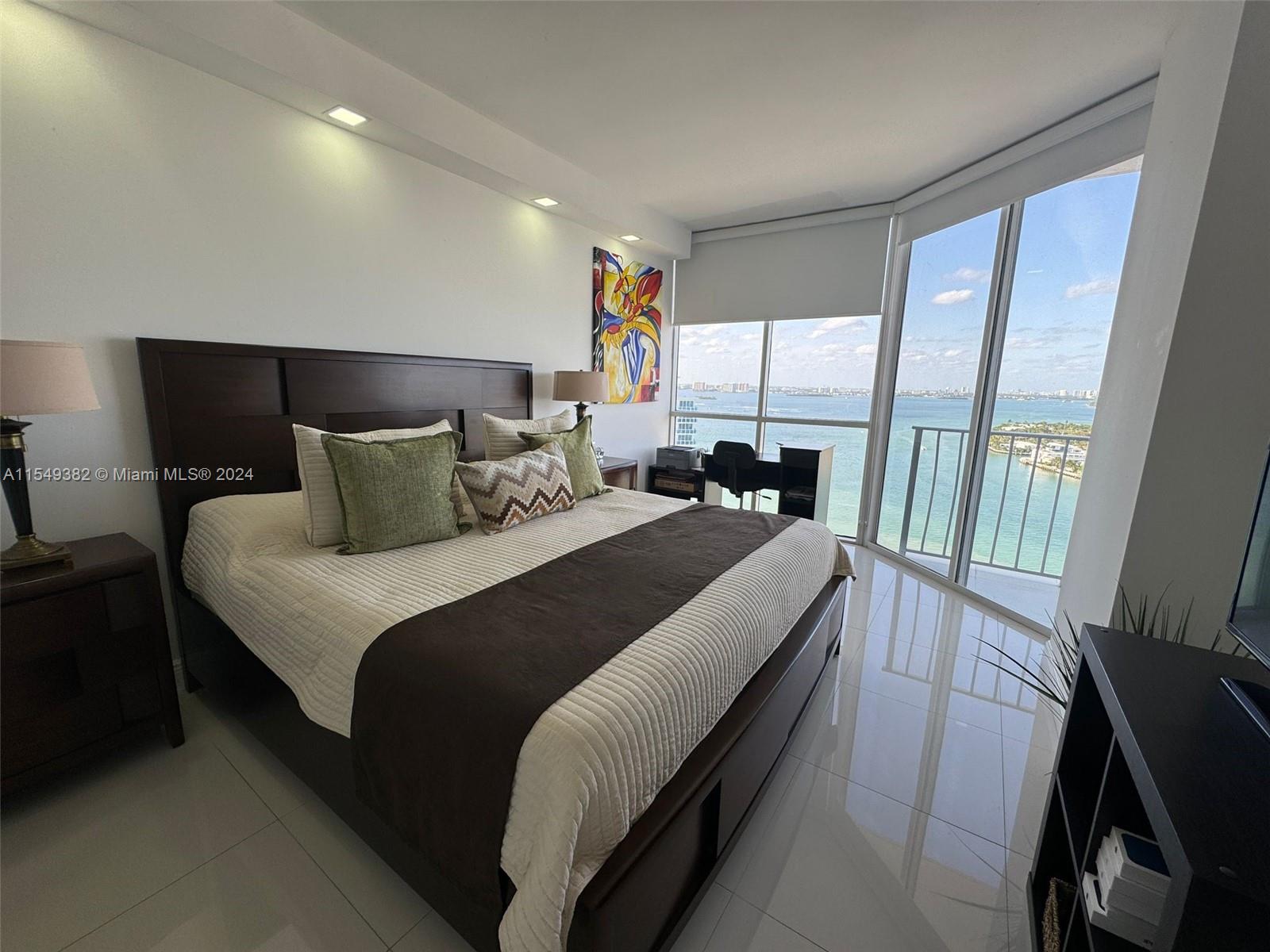 7601 E Treasure Dr PH116, North Bay Village, Florida 33141, 2 Bedrooms Bedrooms, ,2 BathroomsBathrooms,Residentiallease,For Rent,7601 E Treasure Dr PH116,A11549382