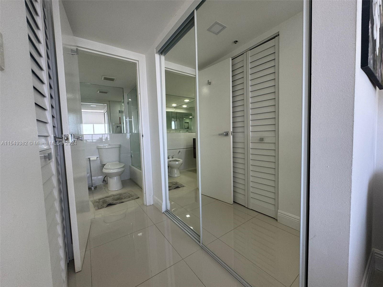 7601 E Treasure Dr PH116, North Bay Village, Florida 33141, 2 Bedrooms Bedrooms, ,2 BathroomsBathrooms,Residentiallease,For Rent,7601 E Treasure Dr PH116,A11549382