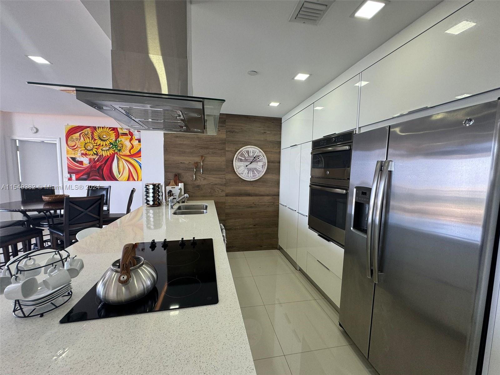 7601 E Treasure Dr PH116, North Bay Village, Florida 33141, 2 Bedrooms Bedrooms, ,2 BathroomsBathrooms,Residentiallease,For Rent,7601 E Treasure Dr PH116,A11549382