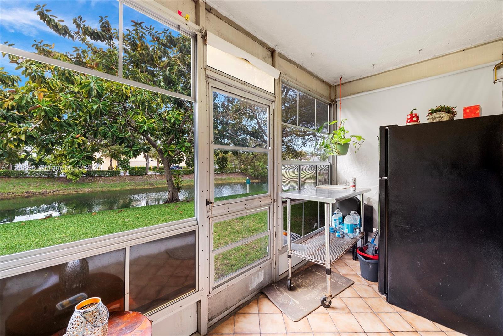401 N Laurel Dr 202, Margate, Florida 33063, 2 Bedrooms Bedrooms, ,2 BathroomsBathrooms,Residential,For Sale,401 N Laurel Dr 202,A11548896