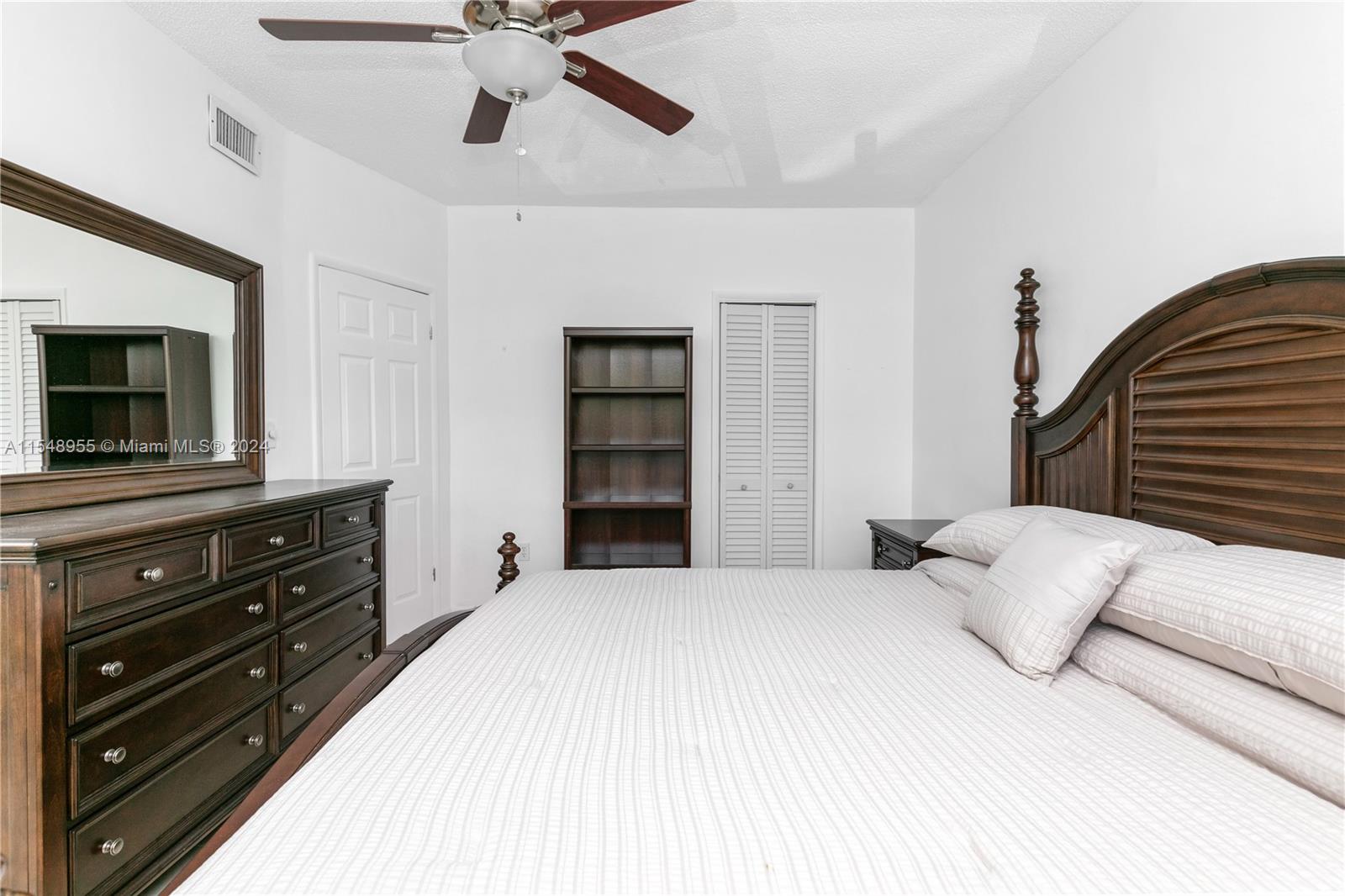 3131 Ocean Dr 211, Hallandale Beach, Florida 33009, 1 Bedroom Bedrooms, ,1 BathroomBathrooms,Residential,For Sale,3131 Ocean Dr 211,A11548955