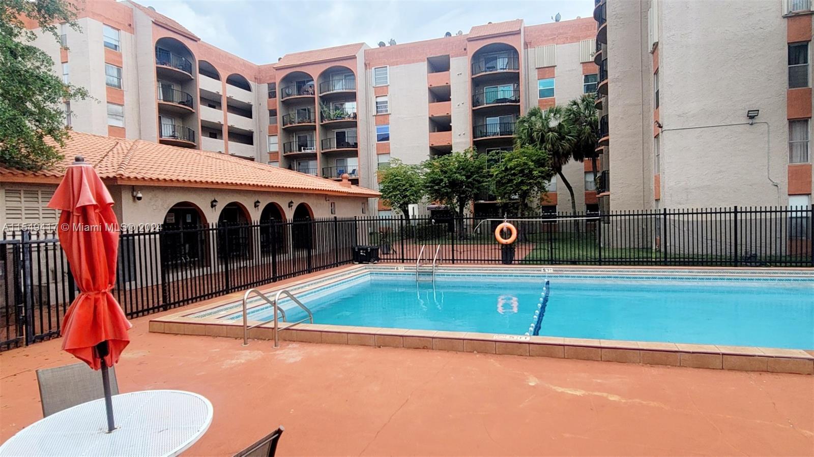 5201 NW 7th St 610, Miami, Florida 33126, 1 Bedroom Bedrooms, ,1 BathroomBathrooms,Residential,For Sale,5201 NW 7th St 610,A11549417
