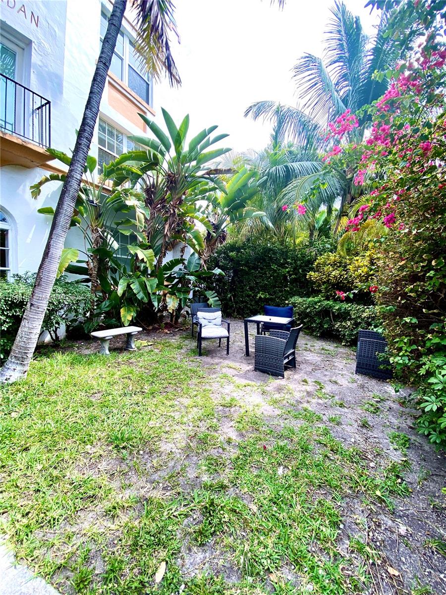 737 Jefferson Ave, Miami Beach, FL, 33139 United States, 2 Bedrooms Bedrooms, ,2 BathroomsBathrooms,Residential,For Sale,Jefferson Ave,A11549454