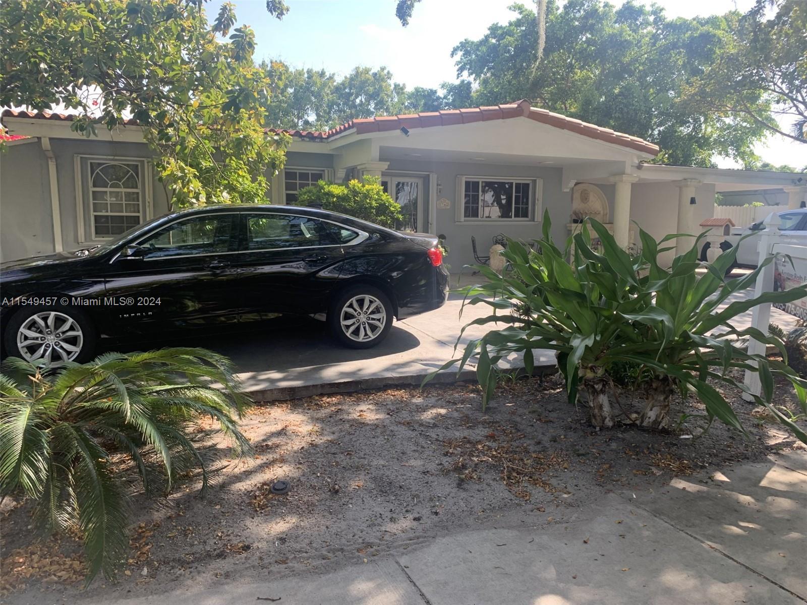House for Sale in North Miami, FL