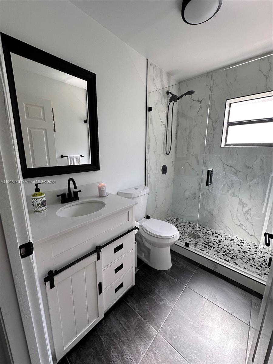 2nd Bathroom