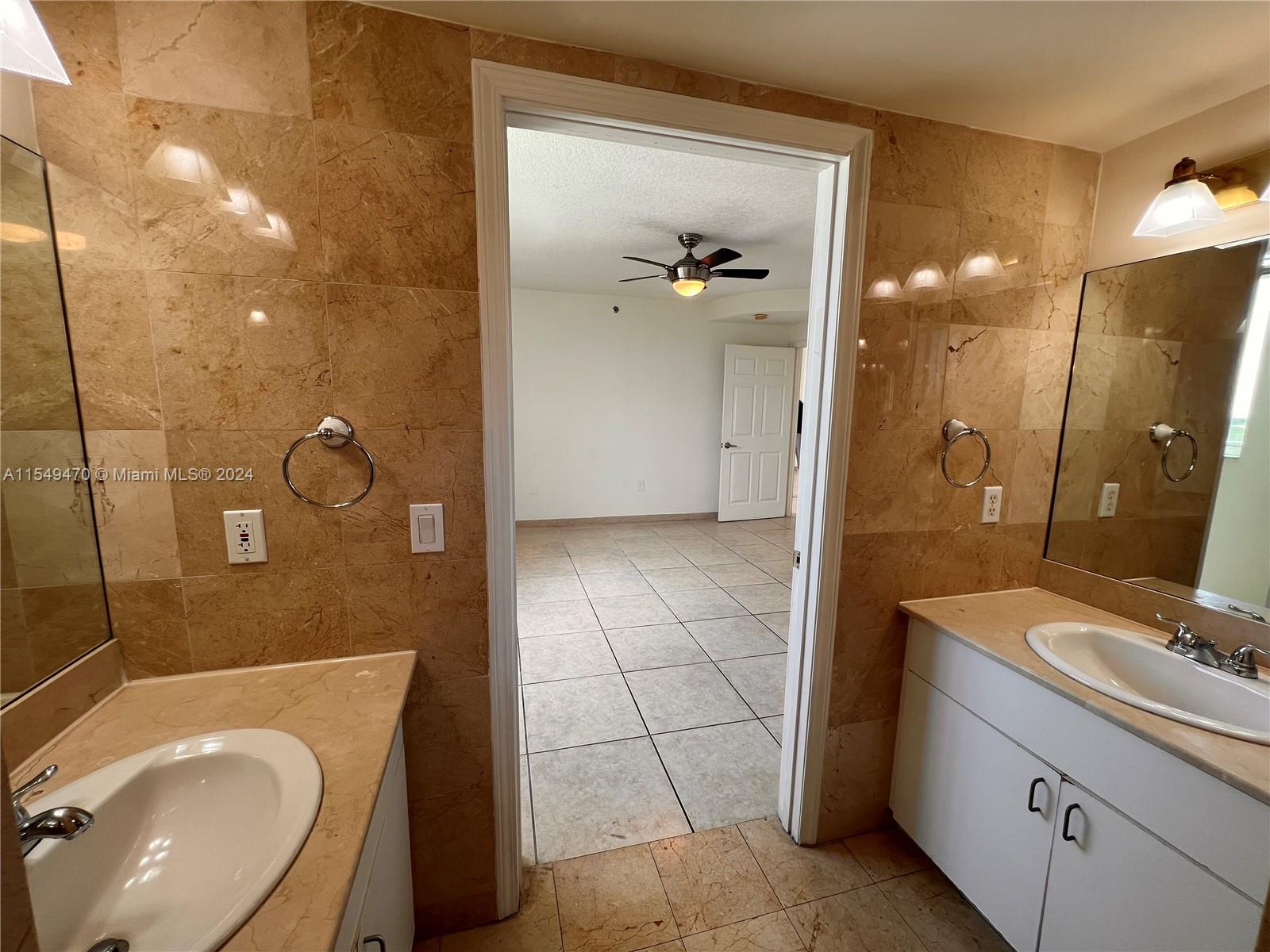 8888 Collins Ave, Surfside, FL, 33154 United States, 2 Bedrooms Bedrooms, ,2 BathroomsBathrooms,Residential,For Sale,Collins Ave,A11549470