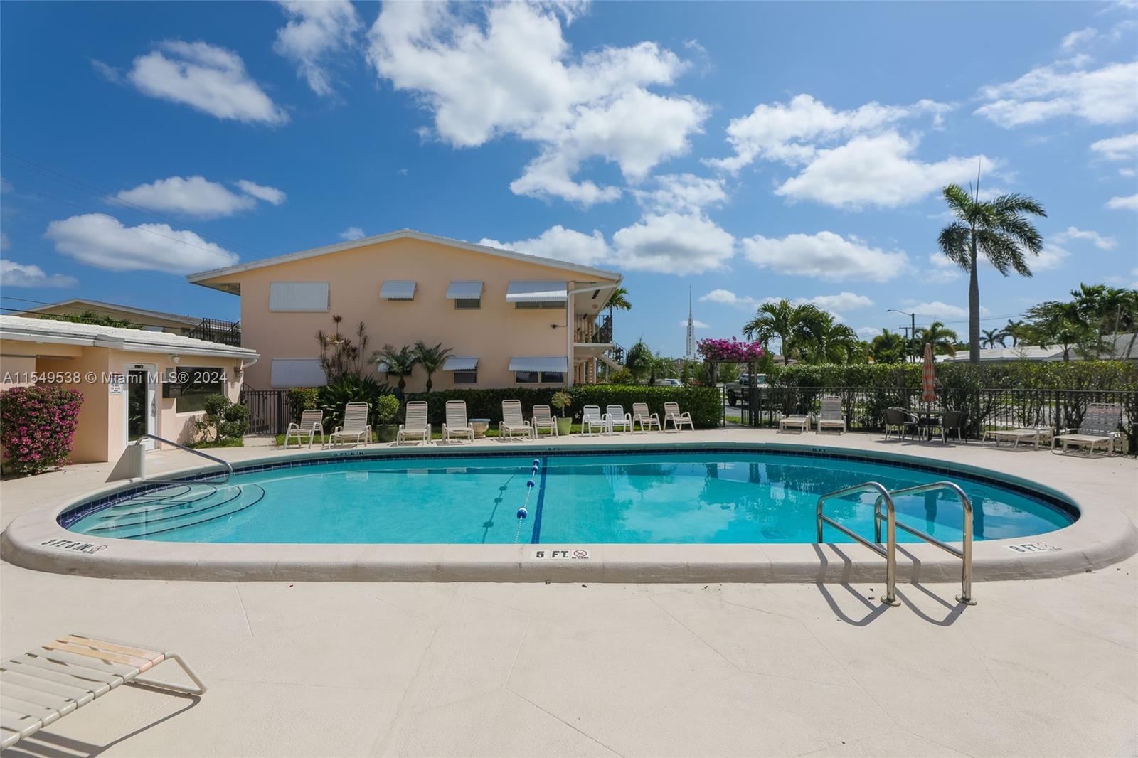 2141 NE 56th St 105, Fort Lauderdale, FL 33308, 1 Bedroom Bedrooms, ,1 BathroomBathrooms,Residential,For Sale,56th St,A11549538