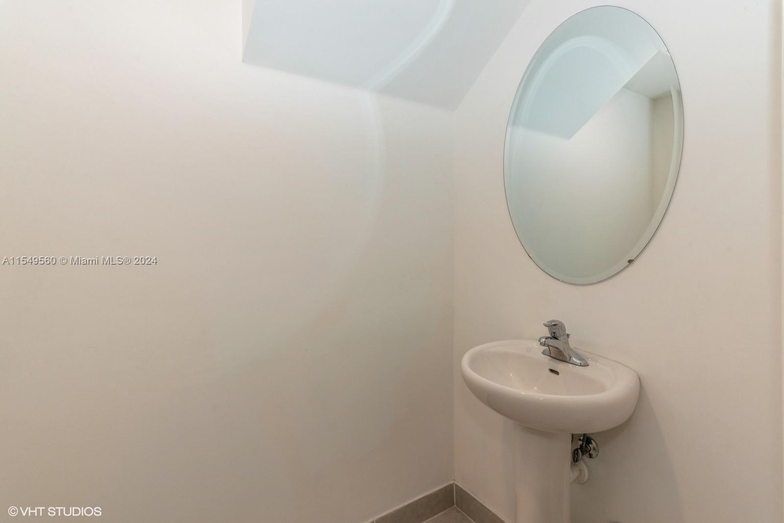 2675 SE 12th St 2675, Homestead, Florida 33035, 3 Bedrooms Bedrooms, ,2 BathroomsBathrooms,Residential,For Sale,2675 SE 12th St 2675,A11549560