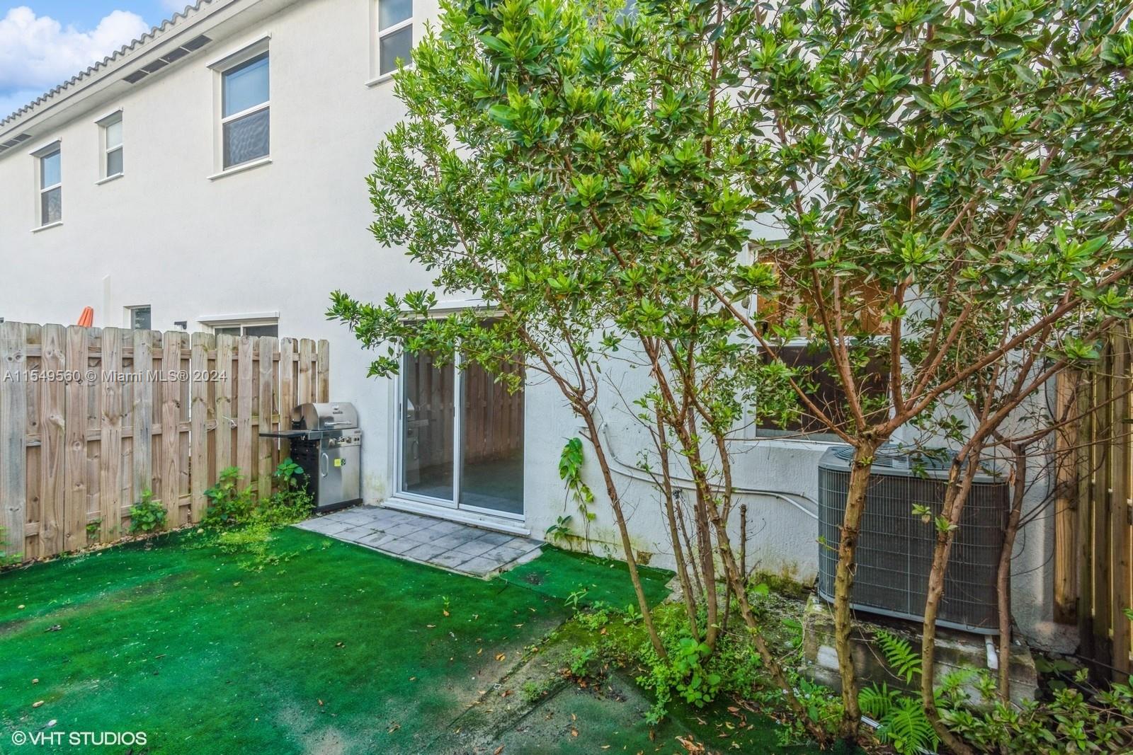 2675 SE 12th St 2675, Homestead, Florida 33035, 3 Bedrooms Bedrooms, ,2 BathroomsBathrooms,Residential,For Sale,2675 SE 12th St 2675,A11549560