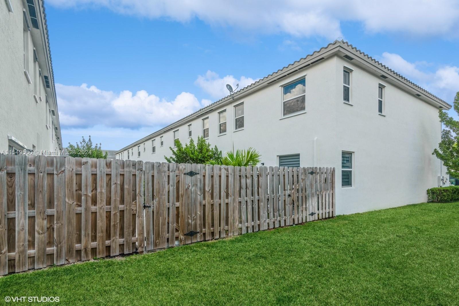 2675 SE 12th St 2675, Homestead, Florida 33035, 3 Bedrooms Bedrooms, ,2 BathroomsBathrooms,Residential,For Sale,2675 SE 12th St 2675,A11549560