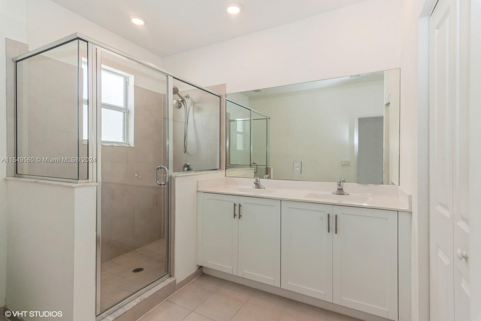 2675 SE 12th St 2675, Homestead, Florida 33035, 3 Bedrooms Bedrooms, ,2 BathroomsBathrooms,Residential,For Sale,2675 SE 12th St 2675,A11549560