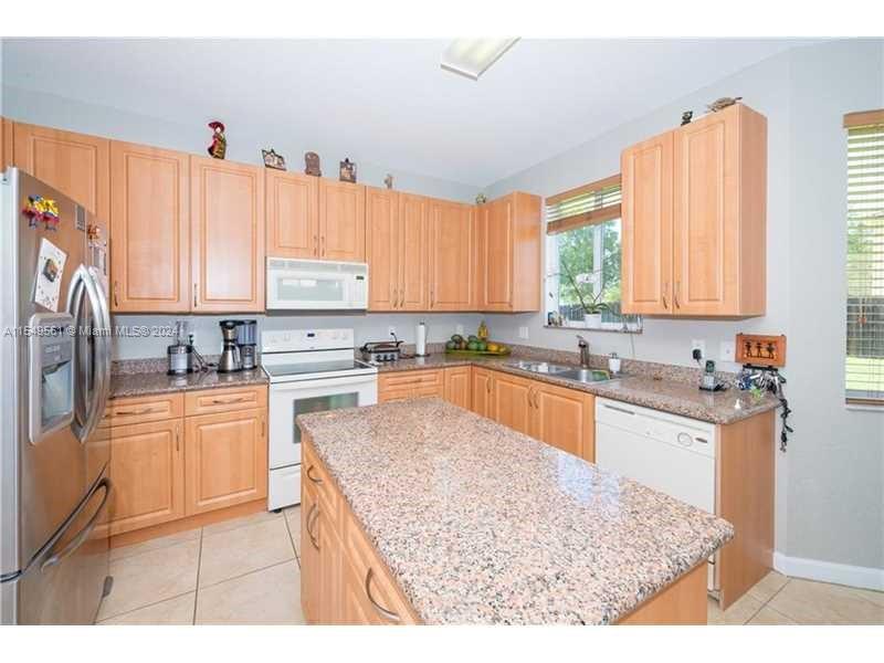 1909 SE 22nd Ct 1909, Homestead, Florida 33035, 4 Bedrooms Bedrooms, ,3 BathroomsBathrooms,Residentiallease,For Rent,1909 SE 22nd Ct 1909,A11549561