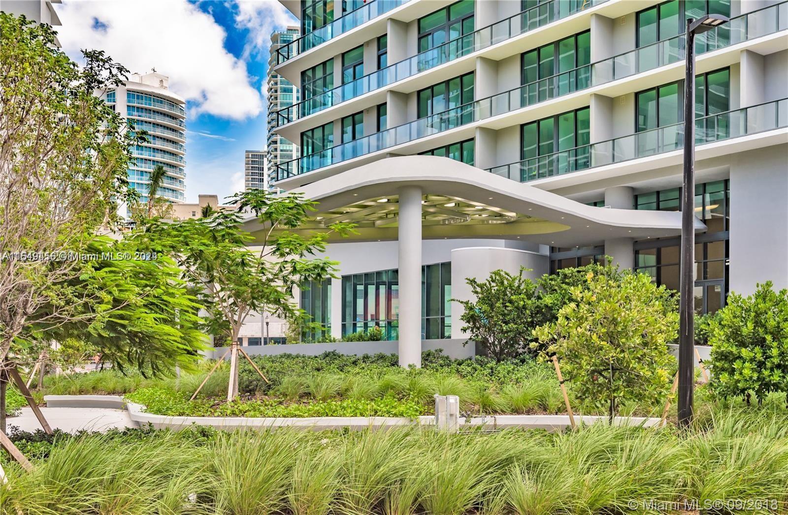 1 Bedroom unit with beautiful water views. Super functional, all furnished, brand new floors and very well located at the condo Paraiso Bayviews, a brand-new building situated in the bay-front neighborhood of Edgewater in Miami. Amenities include a state-of-the-art gym and spa, kid’s play room, business center, 3,000 sqft party room, 75-foot sunset pool, rooftop pool/spa, rooftop party room and BBQ area. Residents also have access to the Paraiso community park, marina, Michael Schwartz restaurant and Beach Club. Do not miss the opportunity to live in one of the most desirable condos in Edgewater.