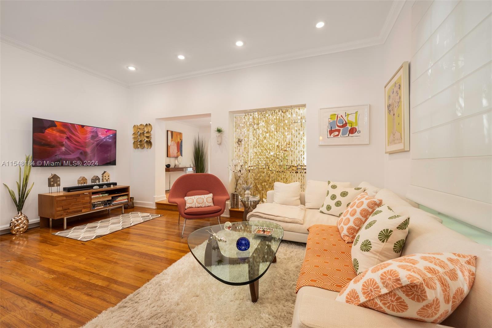 Living room with wood oak floors