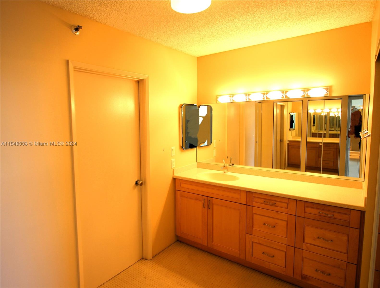 20225 NE 34th Ct 1615, Aventura, Florida 33180, 2 Bedrooms Bedrooms, ,2 BathroomsBathrooms,Residential,For Sale,20225 NE 34th Ct 1615,A11548008