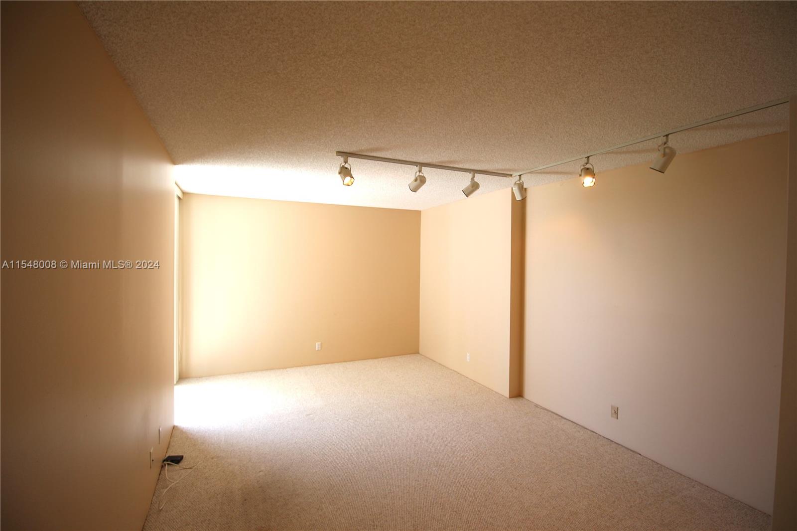 20225 NE 34th Ct 1615, Aventura, Florida 33180, 2 Bedrooms Bedrooms, ,2 BathroomsBathrooms,Residential,For Sale,20225 NE 34th Ct 1615,A11548008