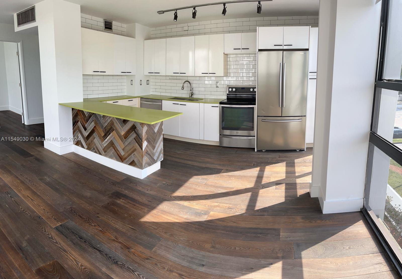 600 NE 36th St 423, Miami, Florida 33137, 2 Bedrooms Bedrooms, ,2 BathroomsBathrooms,Residential,For Sale,600 NE 36th St 423,A11549030