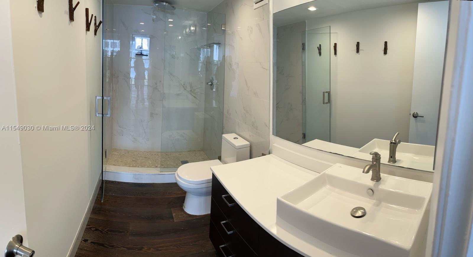 600 NE 36th St 423, Miami, Florida 33137, 2 Bedrooms Bedrooms, ,2 BathroomsBathrooms,Residential,For Sale,600 NE 36th St 423,A11549030