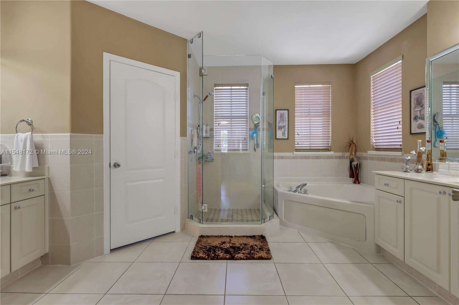 16206 SW 52nd Ter, Miami, Florida 33185, 4 Bedrooms Bedrooms, ,2 BathroomsBathrooms,Residential,For Sale,16206 SW 52nd Ter,A11548172