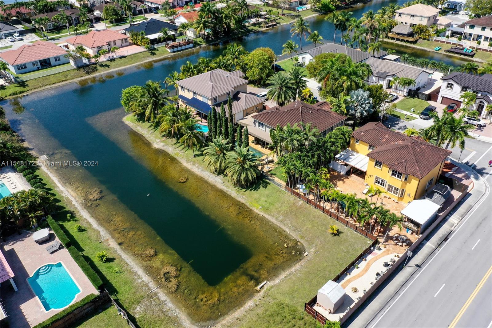 16206 SW 52nd Ter, Miami, Florida 33185, 4 Bedrooms Bedrooms, ,2 BathroomsBathrooms,Residential,For Sale,16206 SW 52nd Ter,A11548172