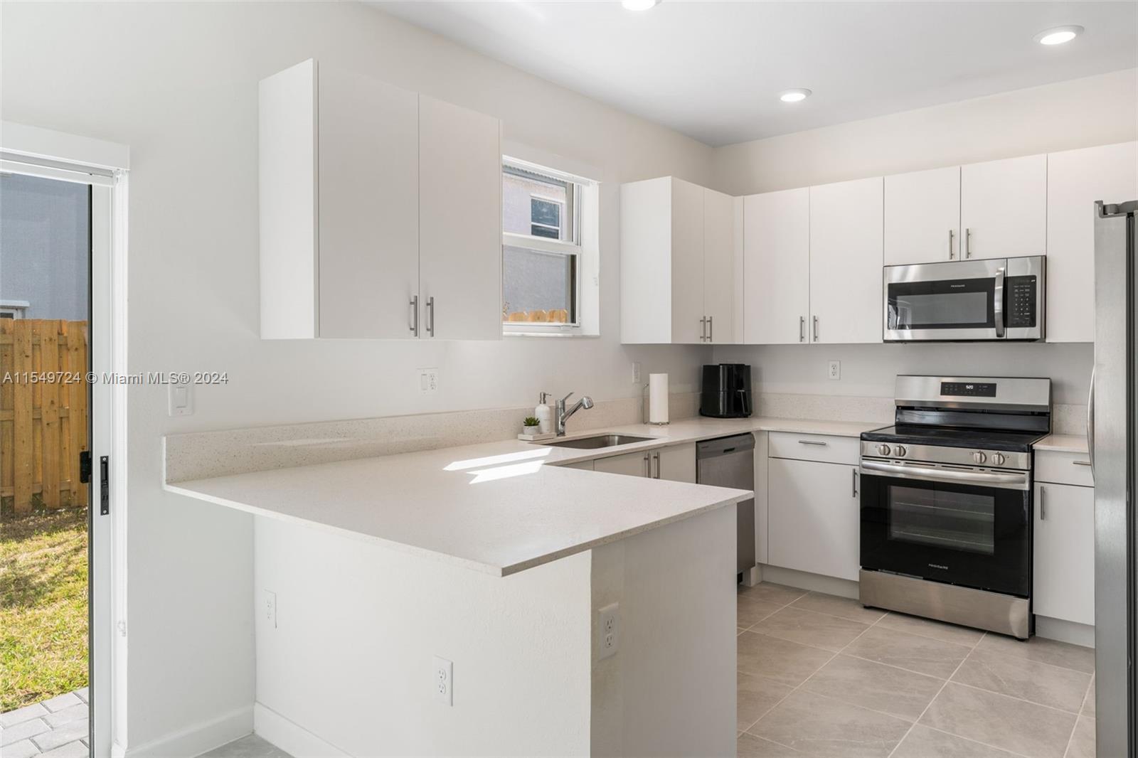 16242 SW 290th Ter, Miami, Florida 33033, 3 Bedrooms Bedrooms, ,2 BathroomsBathrooms,Residential,For Sale,16242 SW 290th Ter,A11549724